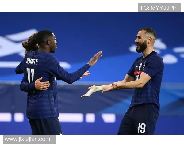 亨克与梅赫伦激战正酣谁能在这场对决中笑到最后