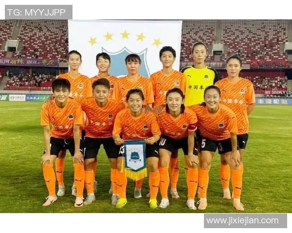 女超联赛焦点战上海女足迎战武汉女足争夺冠军宝座的关键对决 女超联赛焦点战上海女足迎战武汉女足争夺冠军宝座的关键对决