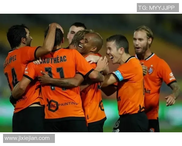 布里班狮吼与凤凰的激烈对决揭示澳超联赛的精彩与悬念 布里班狮吼与凤凰的激烈对决揭示澳超联赛的精彩与悬念